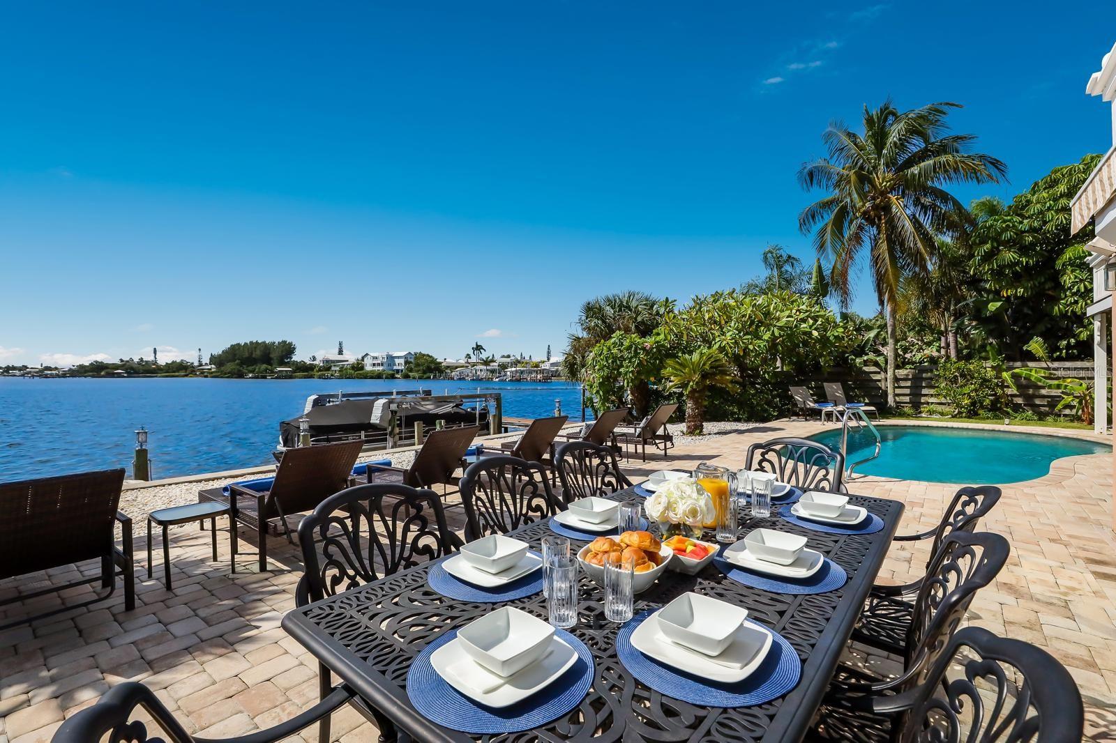 515 BAYVIEW DR, HOLMES BEACH, FL, 34217