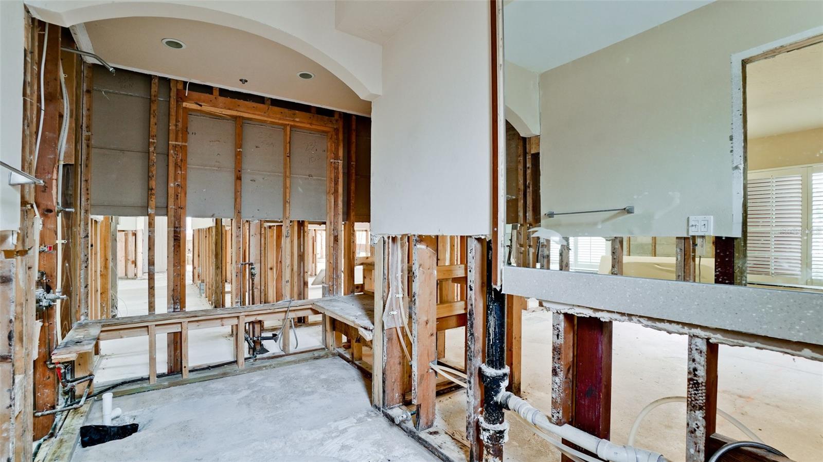 515 BAYVIEW DR, HOLMES BEACH, FL, 34217