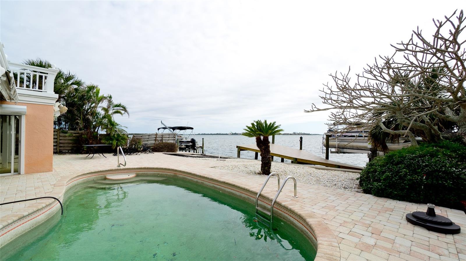 515 BAYVIEW DR, HOLMES BEACH, FL, 34217