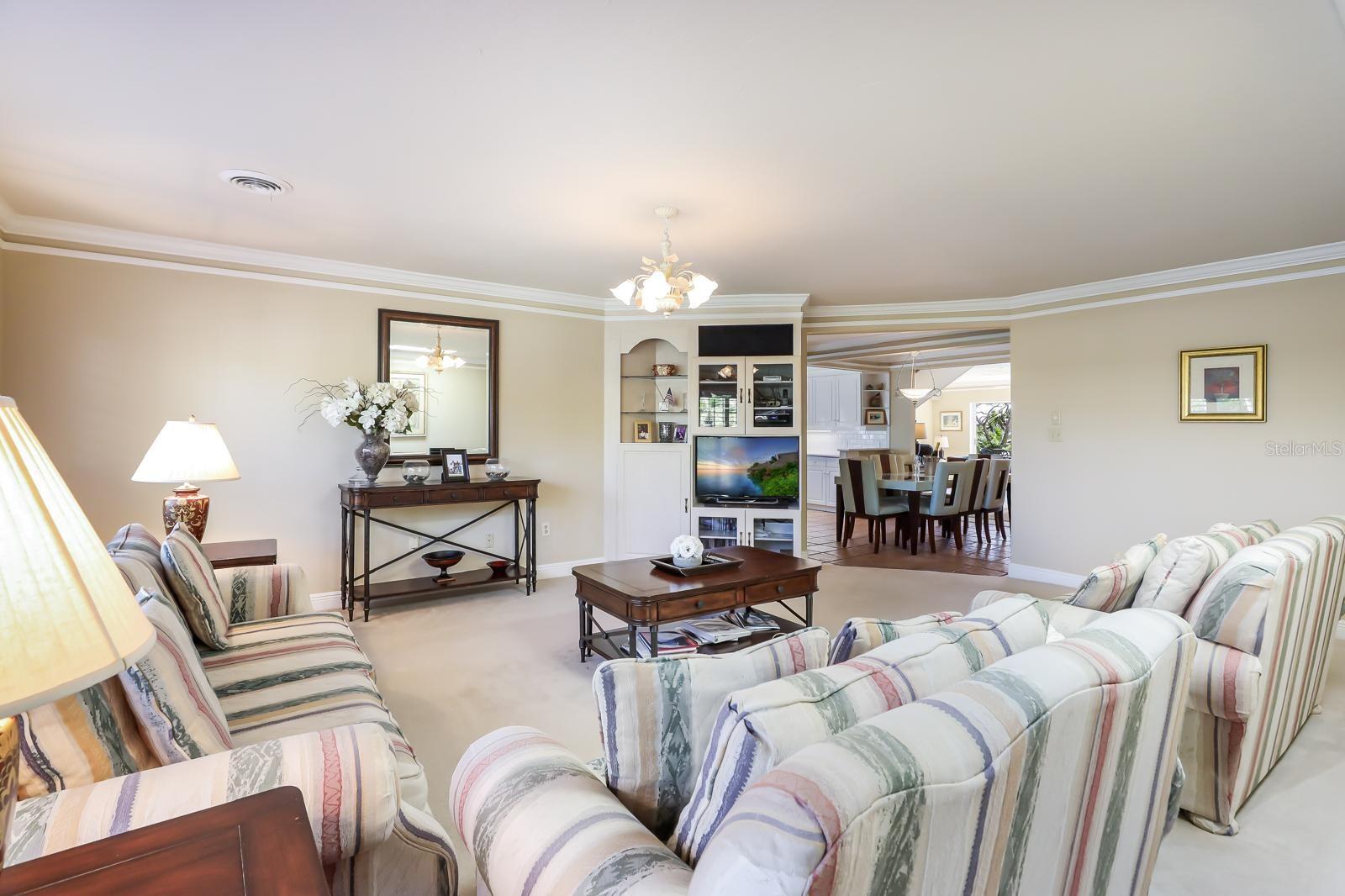 515 BAYVIEW DR, HOLMES BEACH, FL, 34217