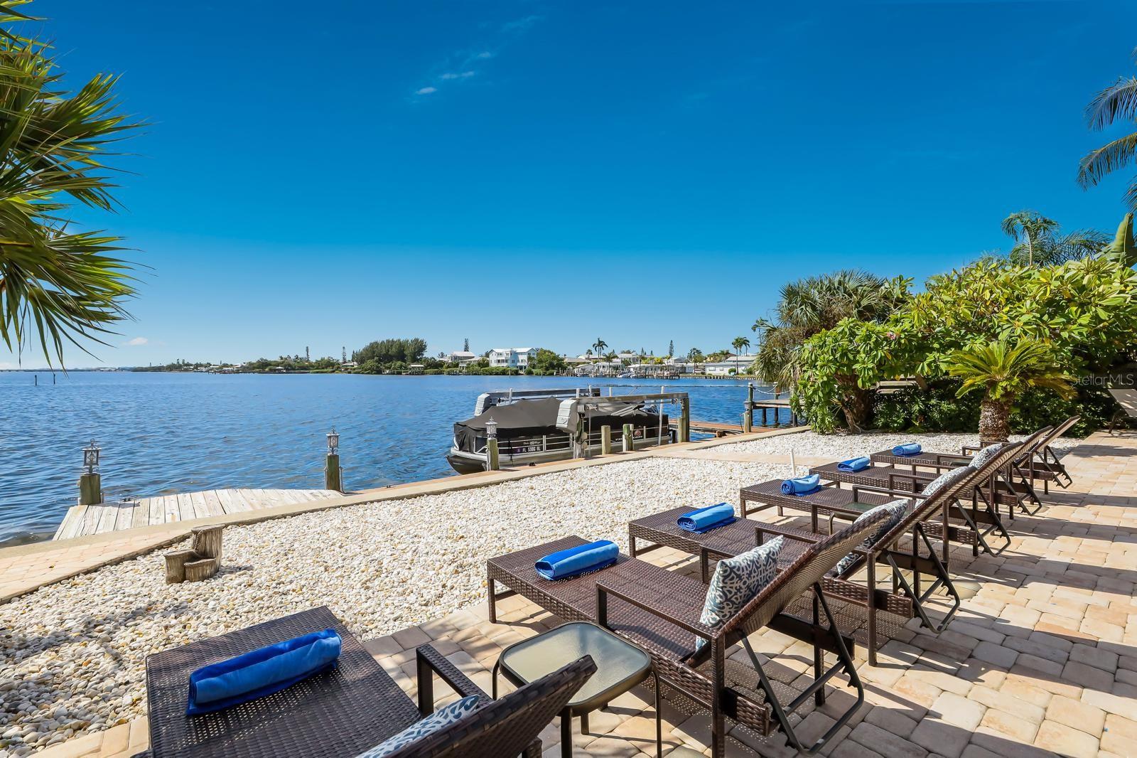 515 BAYVIEW DR, HOLMES BEACH, FL, 34217