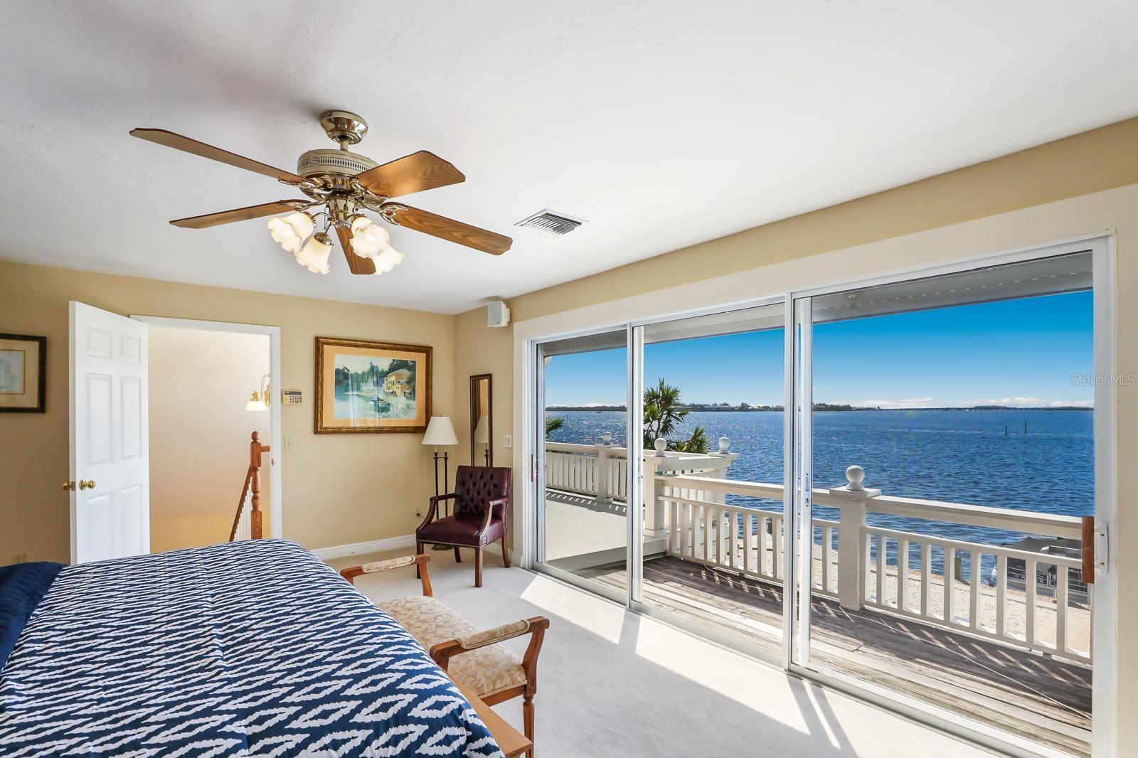 515 BAYVIEW DR, HOLMES BEACH, FL, 34217