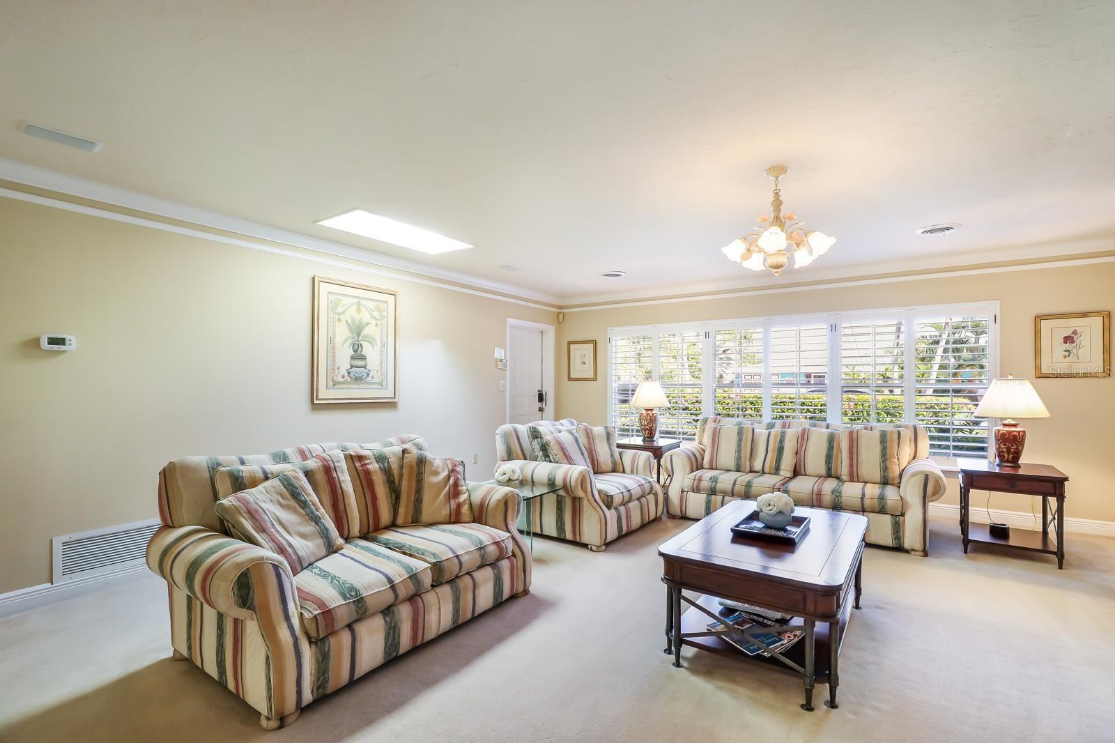515 BAYVIEW DR, HOLMES BEACH, FL, 34217