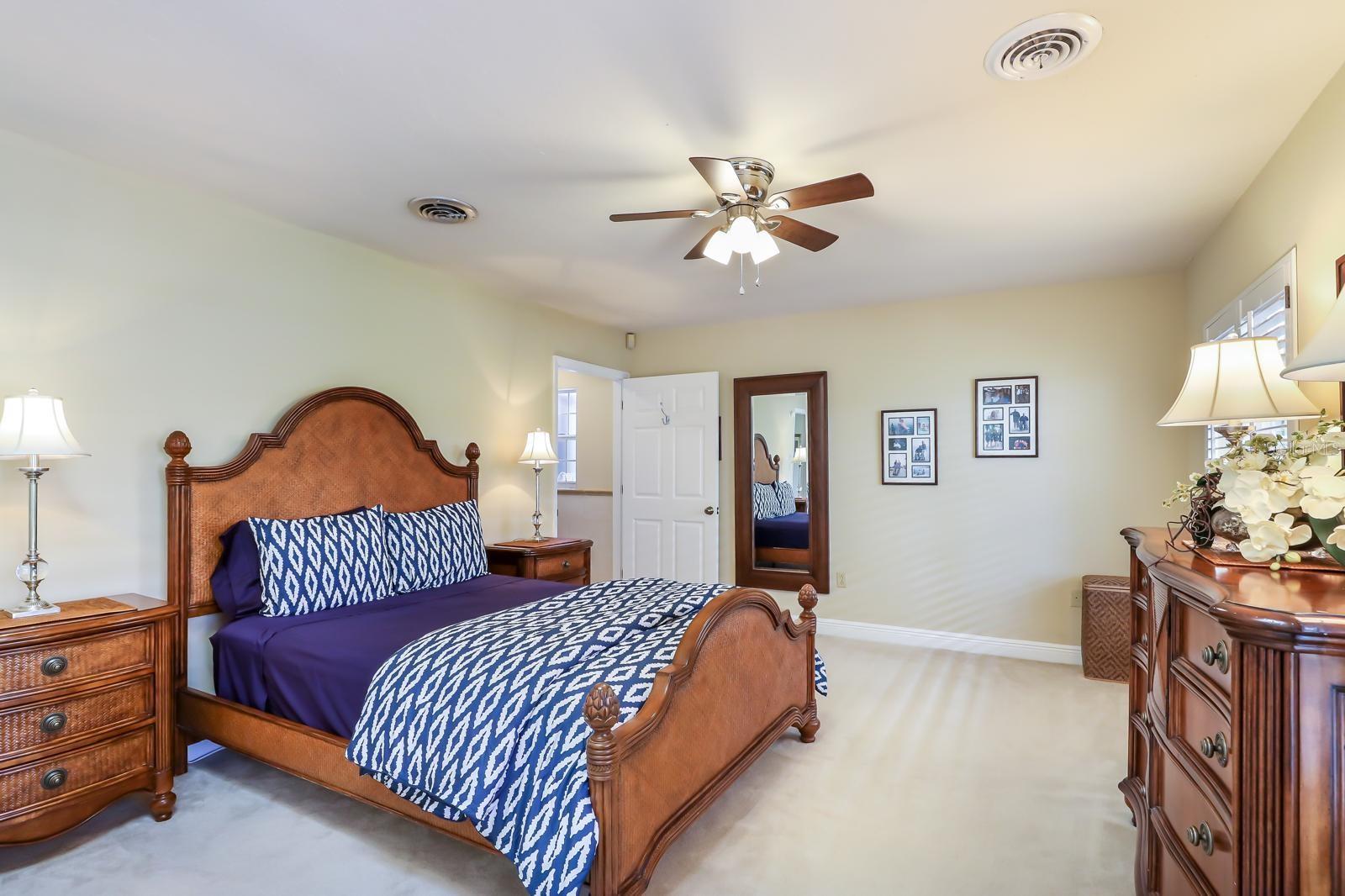 515 BAYVIEW DR, HOLMES BEACH, FL, 34217