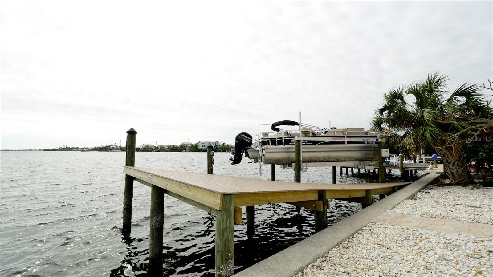 515 BAYVIEW DR, HOLMES BEACH, FL, 34217