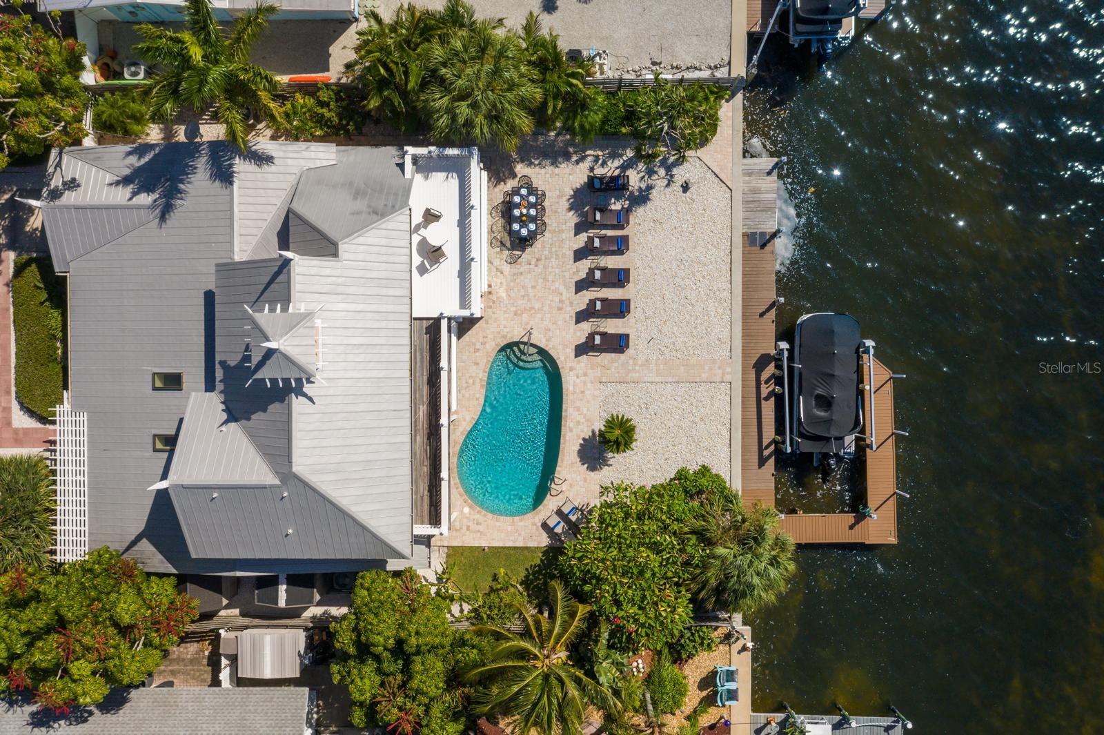 515 BAYVIEW DR, HOLMES BEACH, FL, 34217