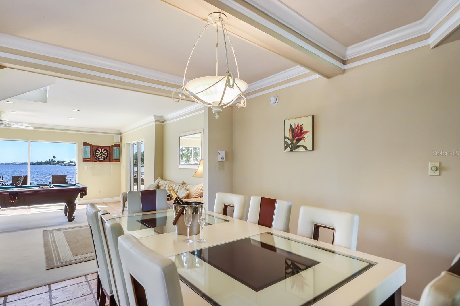 515 BAYVIEW DR, HOLMES BEACH, FL, 34217