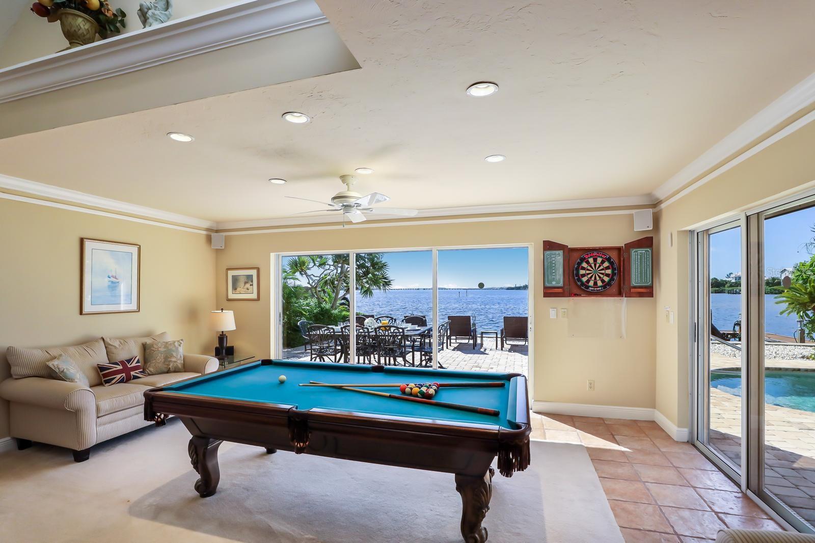 515 BAYVIEW DR, HOLMES BEACH, FL, 34217