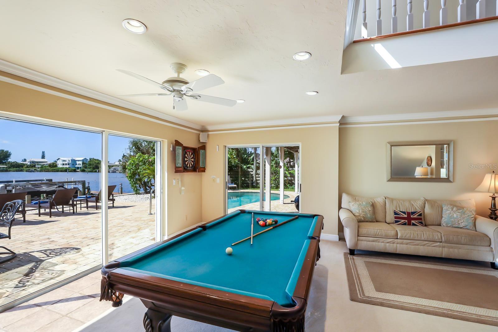 515 BAYVIEW DR, HOLMES BEACH, FL, 34217