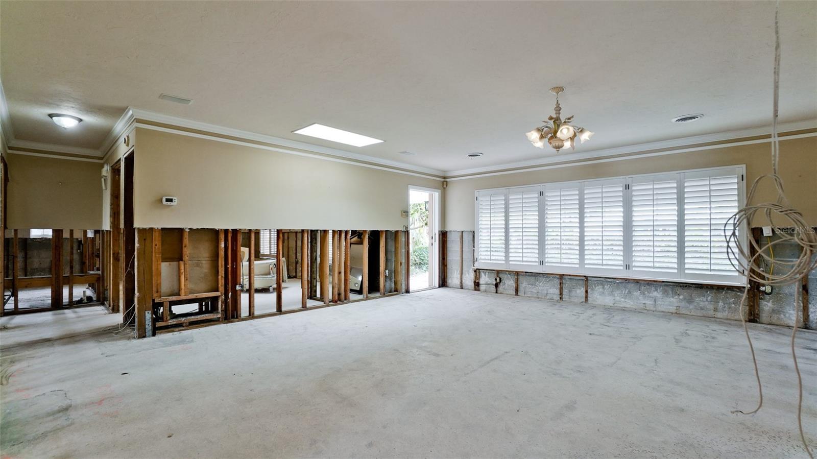 515 BAYVIEW DR, HOLMES BEACH, FL, 34217