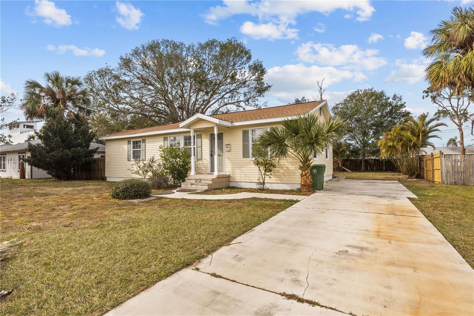 1206 30TH ST W, BRADENTON, FL, 34205