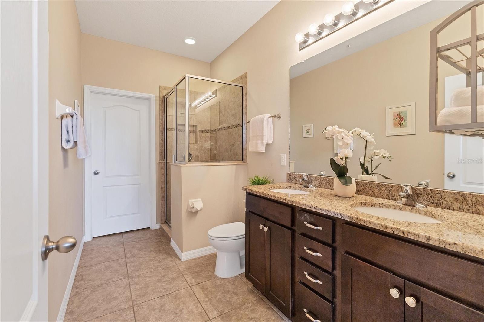 8150 ENCLAVE WAY #104, SARASOTA, FL, 34243