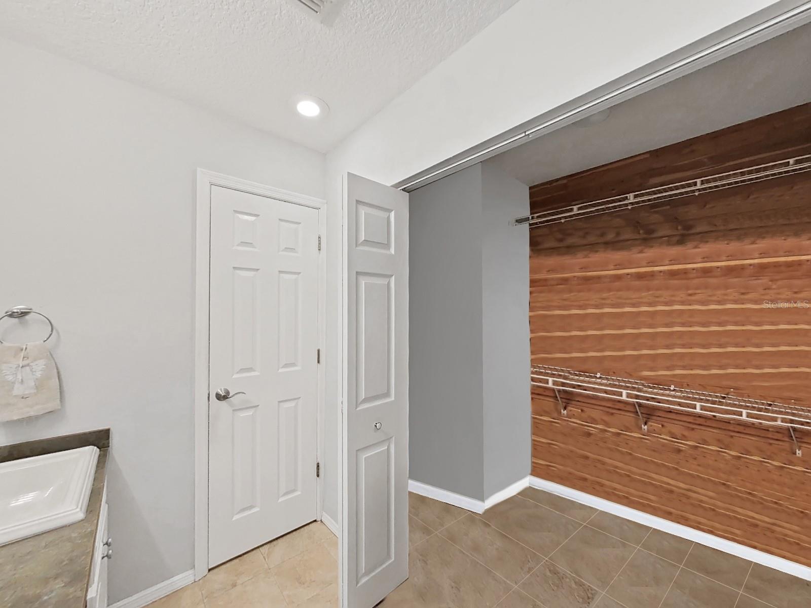 13804 MILL COVE CIR, TAMPA, FL, 33618