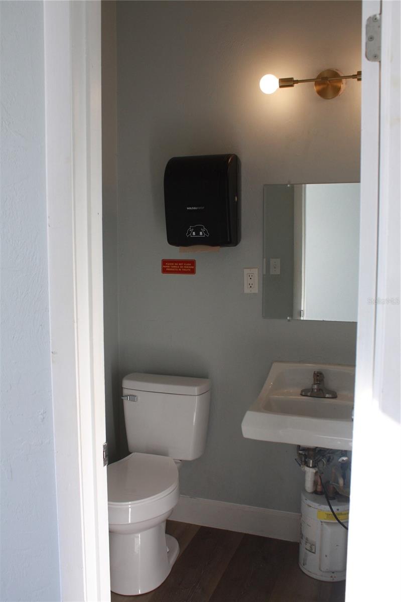604 N MAIN ST, GAINESVILLE, FL, 32601