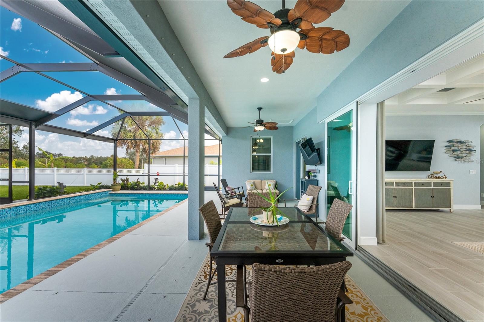142 ISLAND CT, ROTONDA WEST, FL, 33947
