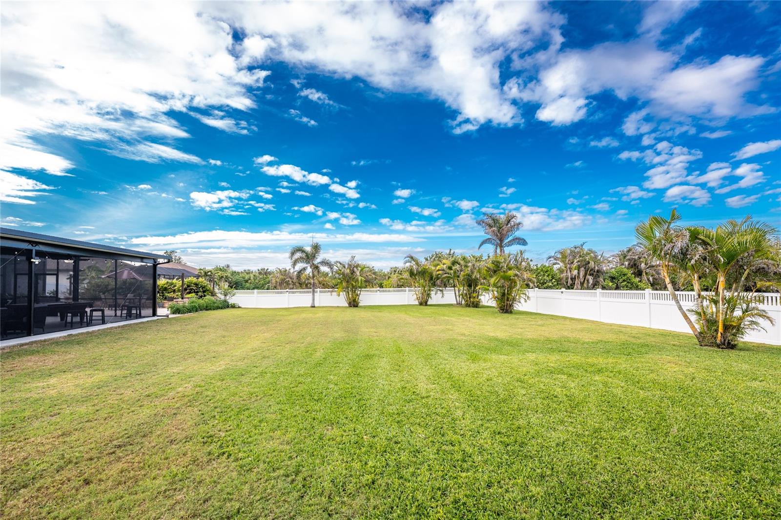 142 ISLAND CT, ROTONDA WEST, FL, 33947