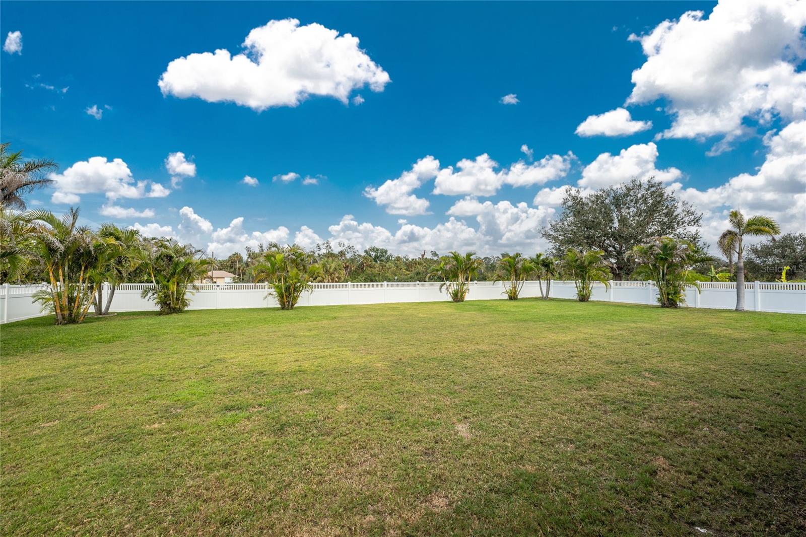 142 ISLAND CT, ROTONDA WEST, FL, 33947