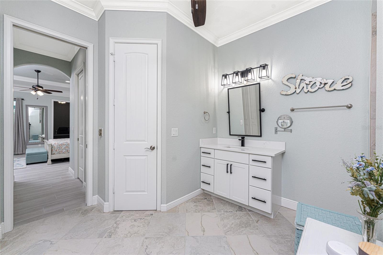 142 ISLAND CT, ROTONDA WEST, FL, 33947