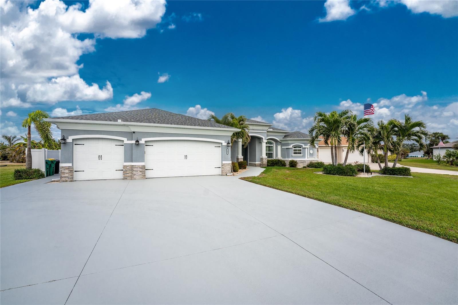 142 ISLAND CT, ROTONDA WEST, FL, 33947
