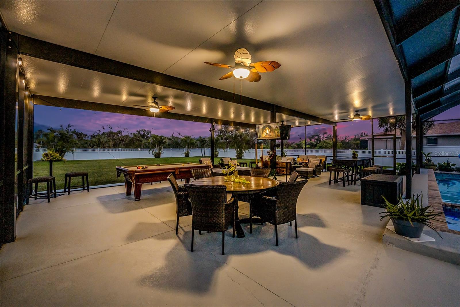 142 ISLAND CT, ROTONDA WEST, FL, 33947