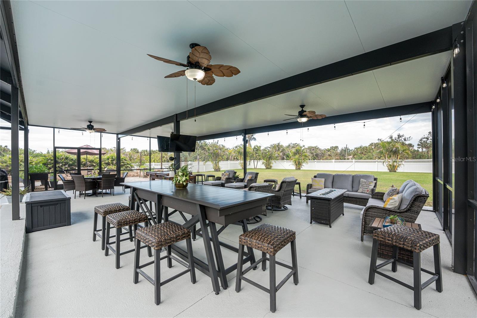 142 ISLAND CT, ROTONDA WEST, FL, 33947