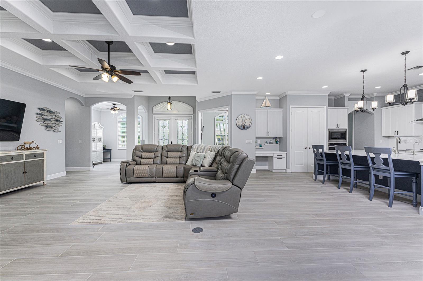 142 ISLAND CT, ROTONDA WEST, FL, 33947