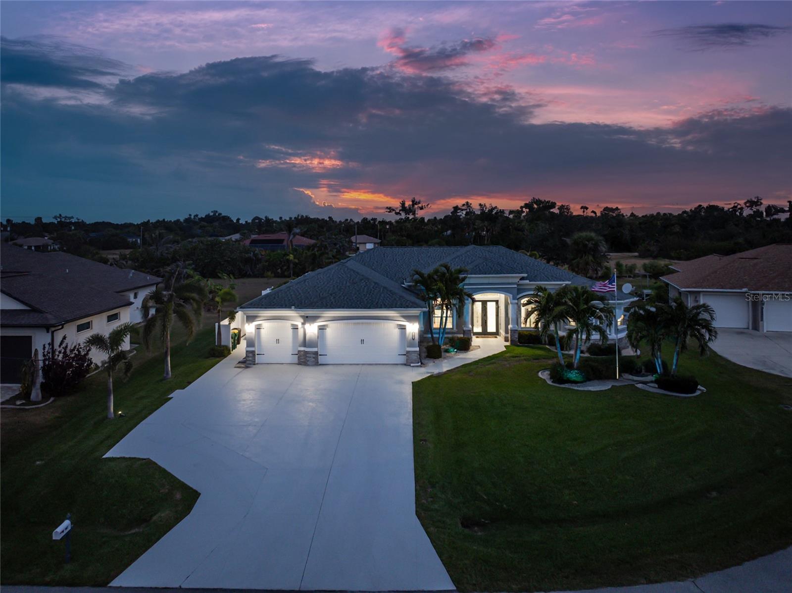 142 ISLAND CT, ROTONDA WEST, FL, 33947