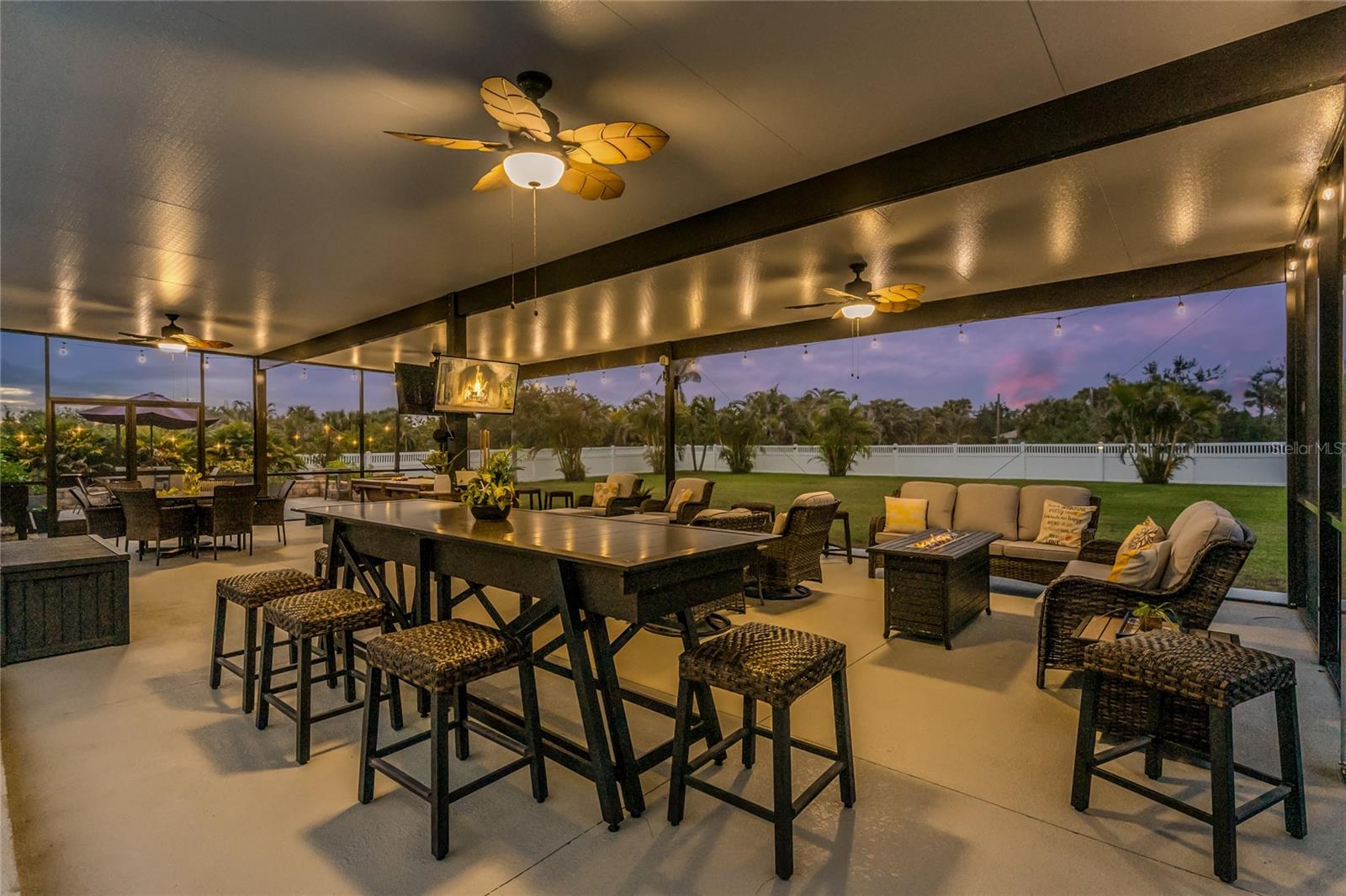 142 ISLAND CT, ROTONDA WEST, FL, 33947