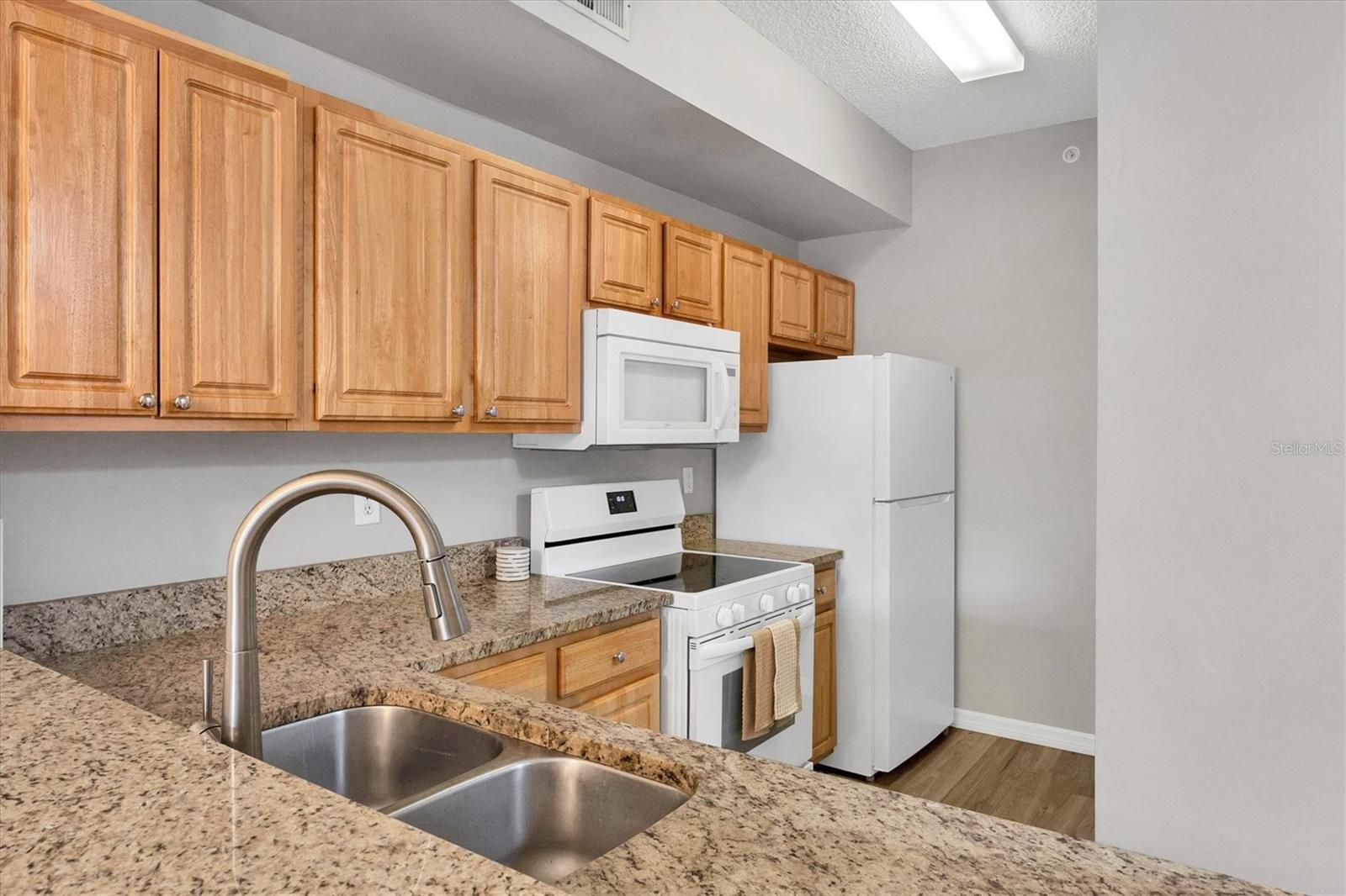 5700 BENTGRASS DR #16-211, SARASOTA, FL, 34235