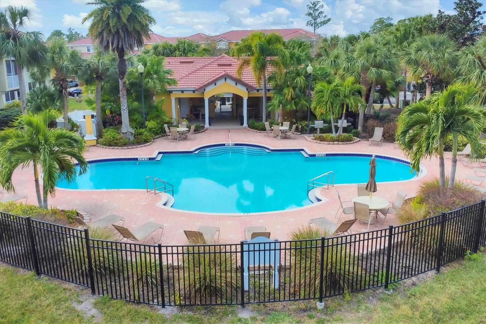 5700 BENTGRASS DR #16-211, SARASOTA, FL, 34235