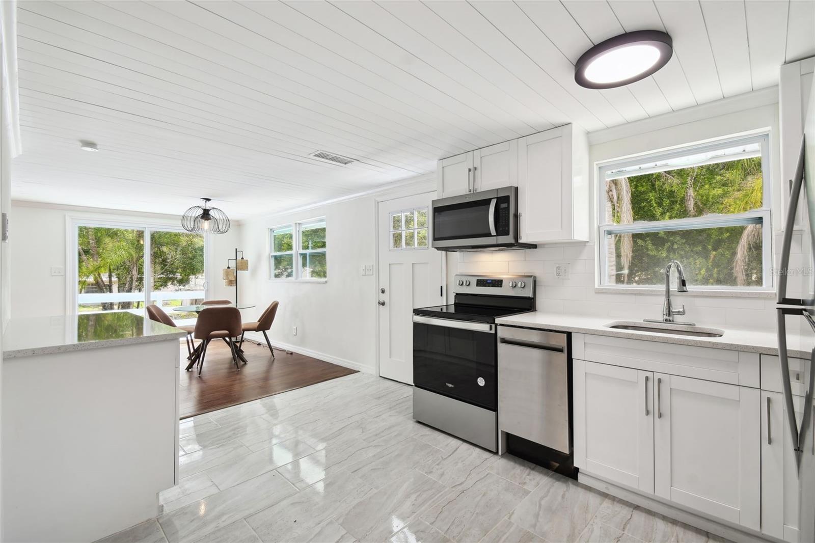 6416 FINANCE AVE, WEEKI WACHEE, FL, 34607
