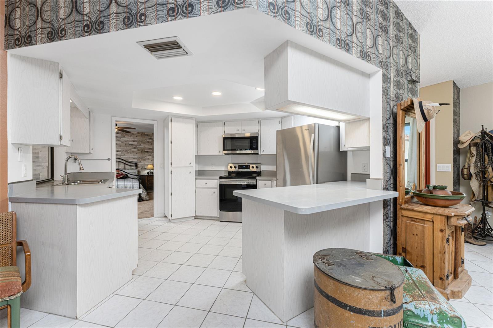 307 GLADSTONE BLVD, ENGLEWOOD, FL, 34223