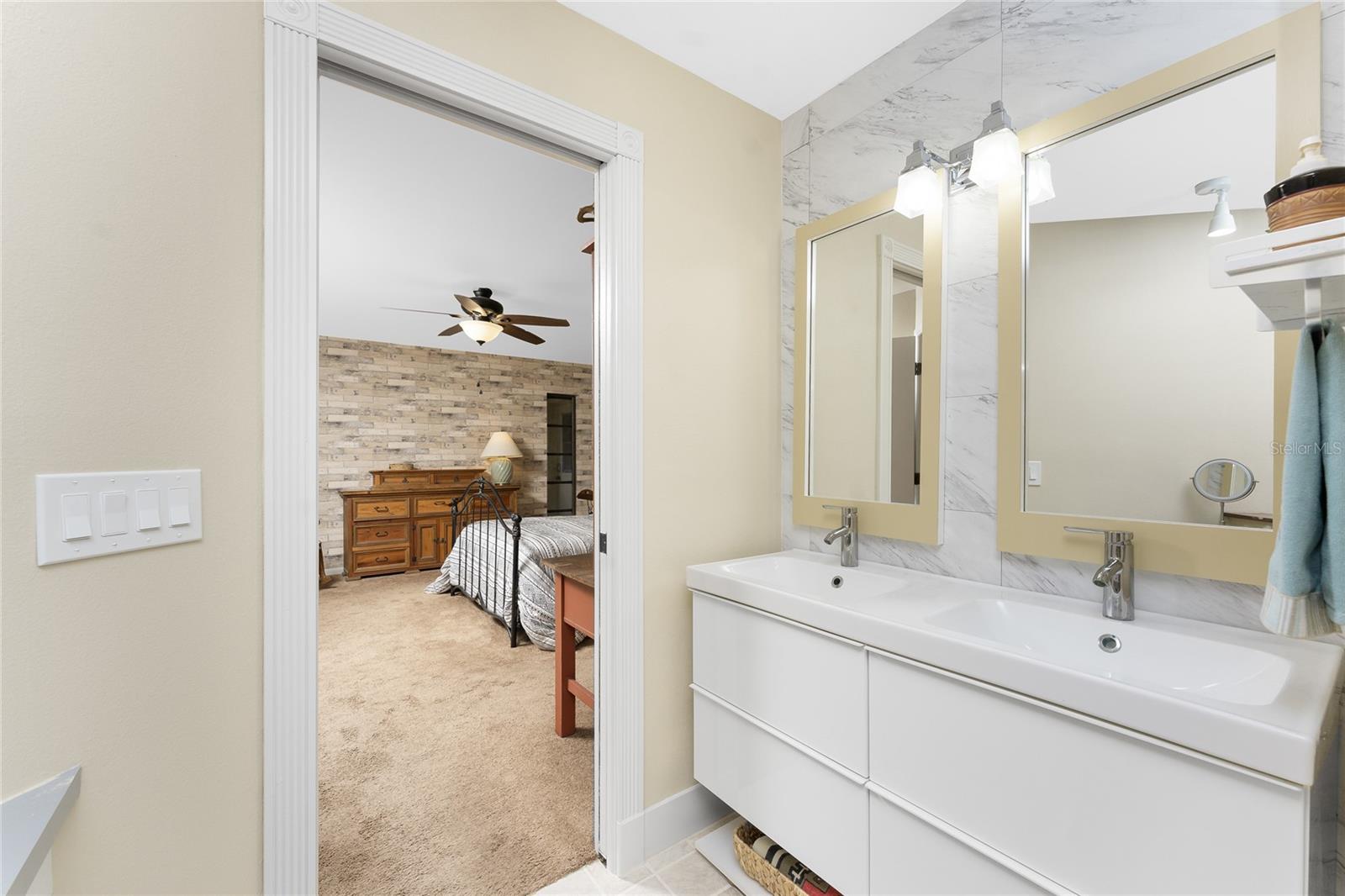 307 GLADSTONE BLVD, ENGLEWOOD, FL, 34223