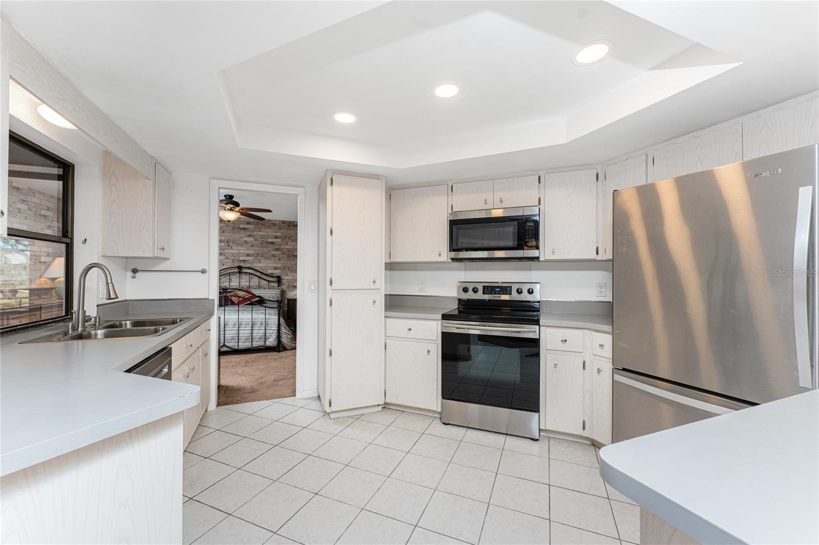 307 GLADSTONE BLVD, ENGLEWOOD, FL, 34223