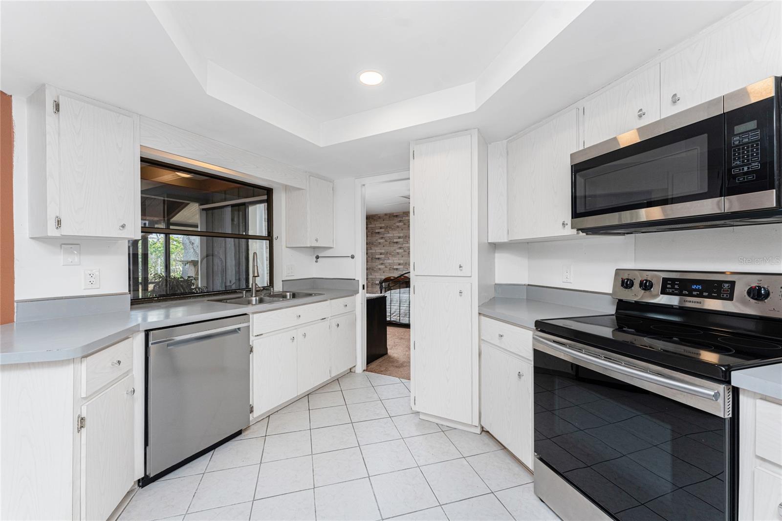 307 GLADSTONE BLVD, ENGLEWOOD, FL, 34223