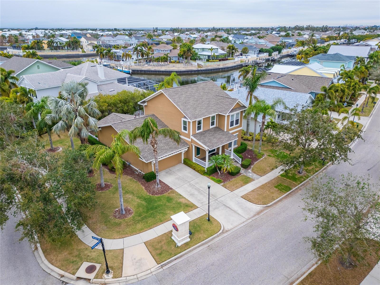 402 ISLEBAY DR, APOLLO BEACH, FL, 33572