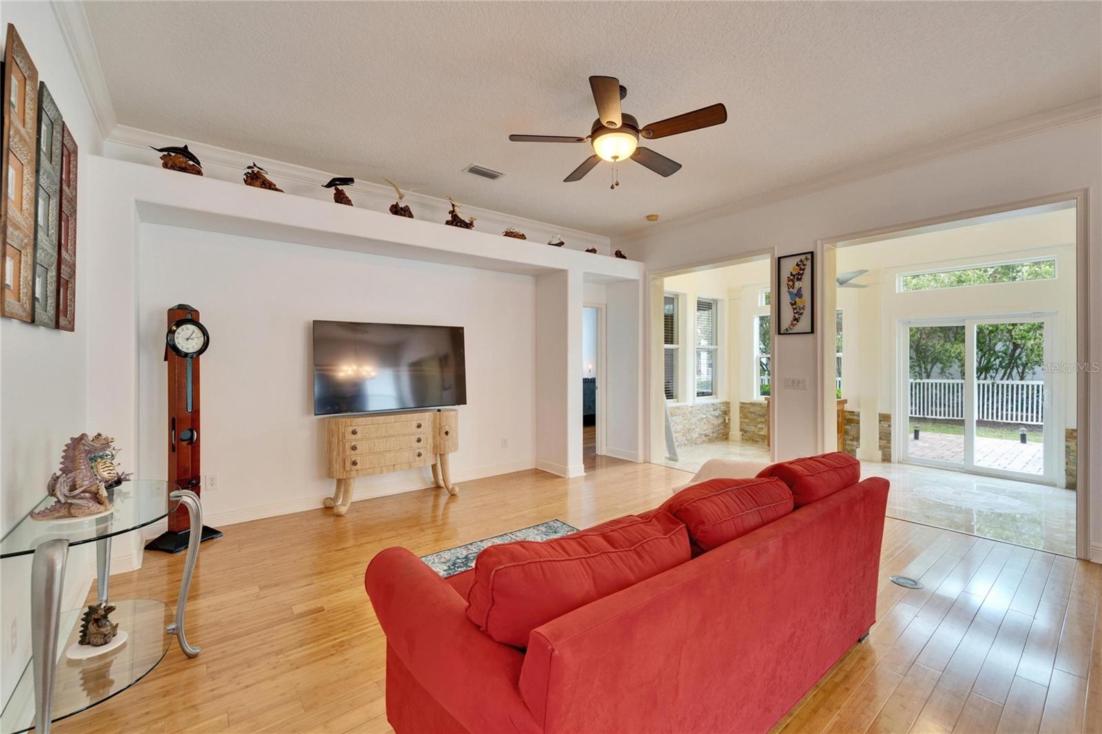 402 ISLEBAY DR, APOLLO BEACH, FL, 33572