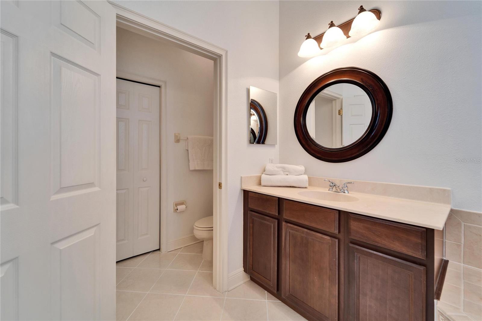 402 ISLEBAY DR, APOLLO BEACH, FL, 33572
