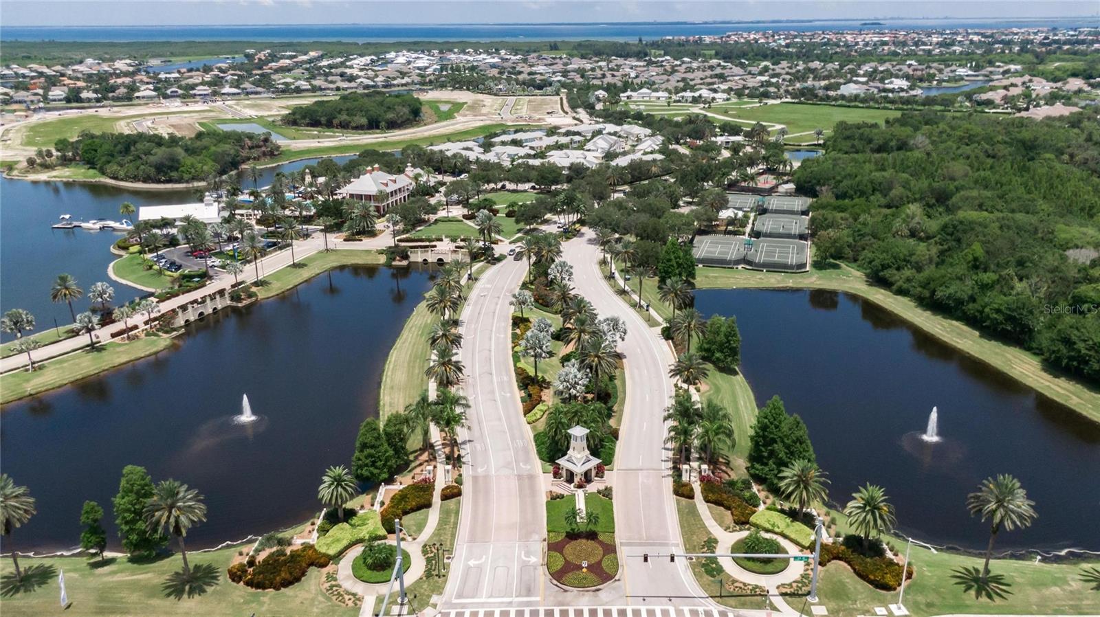 402 ISLEBAY DR, APOLLO BEACH, FL, 33572