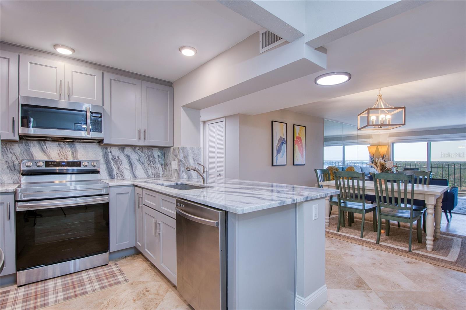 1120 N SHORE DR NE #1103, ST PETERSBURG, FL, 33701