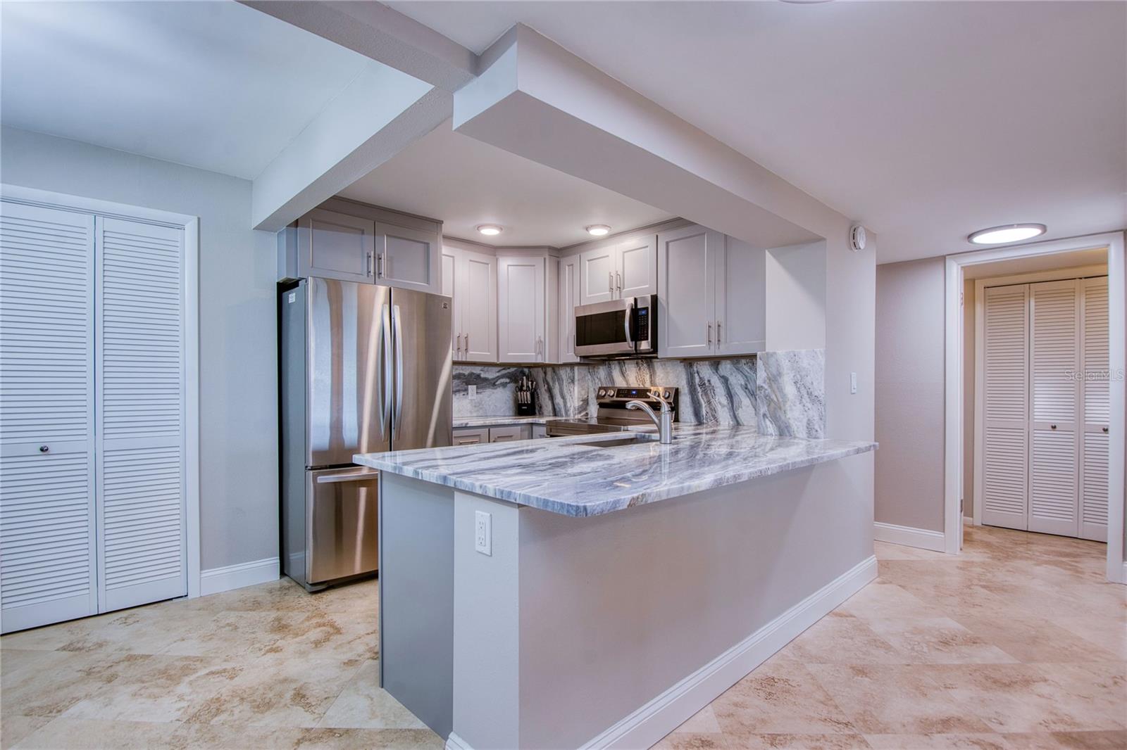 1120 N SHORE DR NE #1103, ST PETERSBURG, FL, 33701