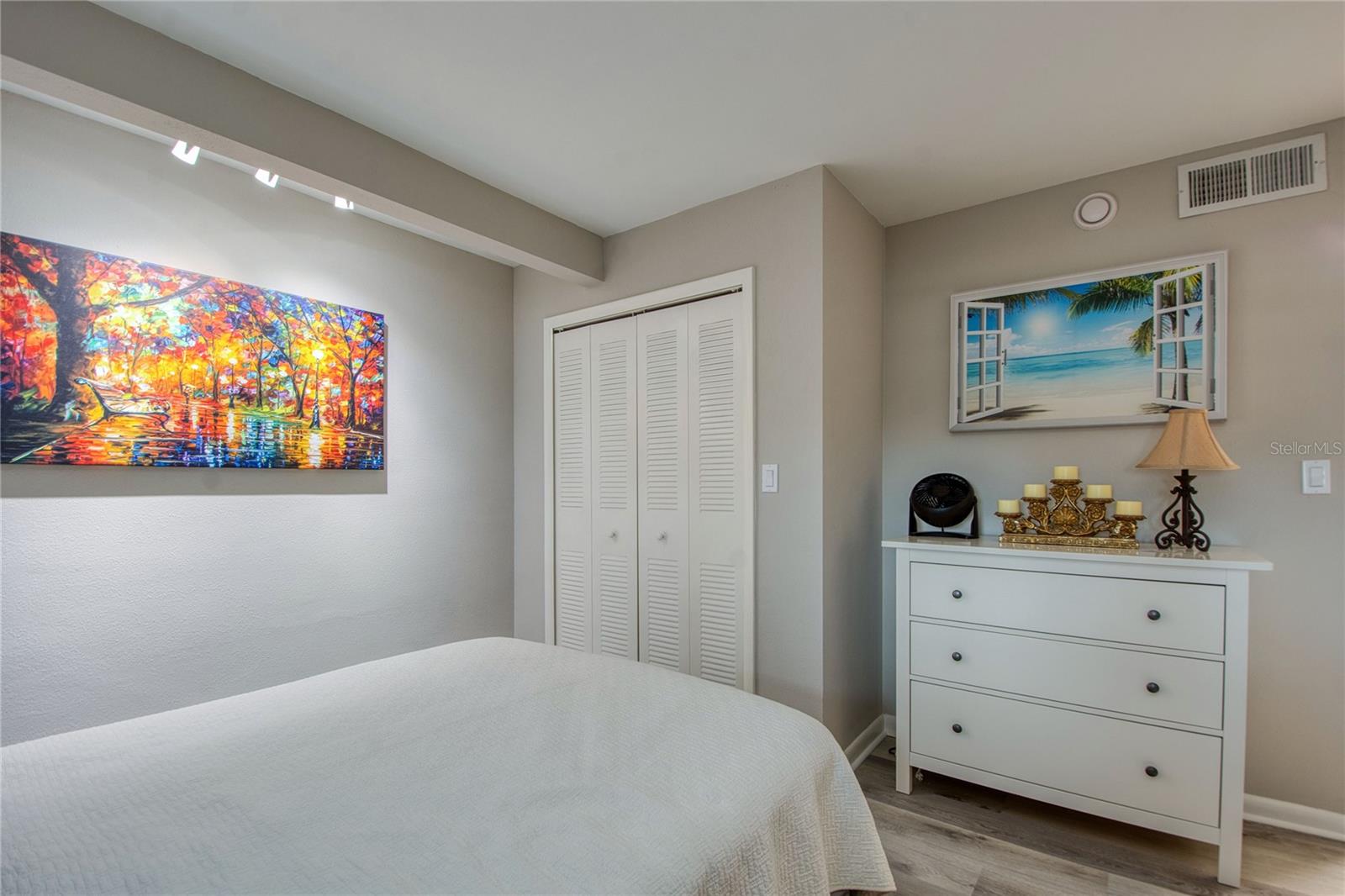 1120 N SHORE DR NE #1103, ST PETERSBURG, FL, 33701