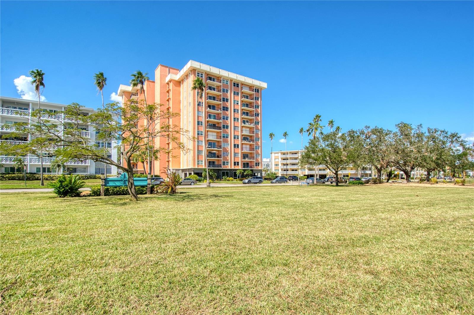 1120 N SHORE DR NE #1103, ST PETERSBURG, FL, 33701