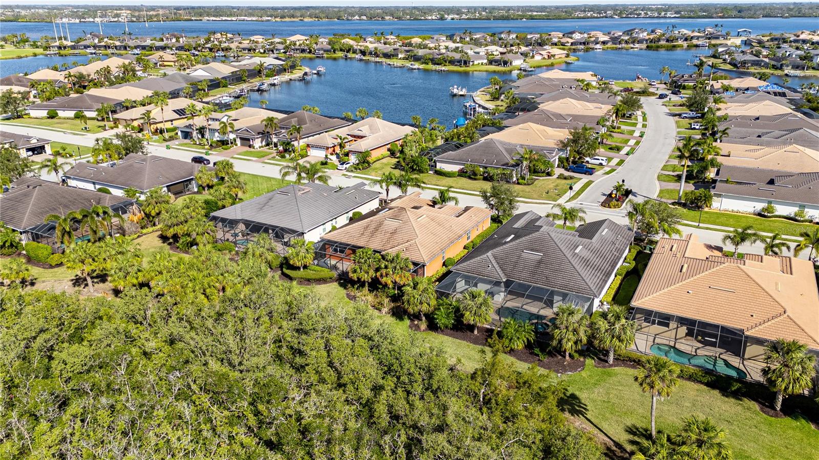 5203 LAKE OVERLOOK AVE, BRADENTON, FL, 34208