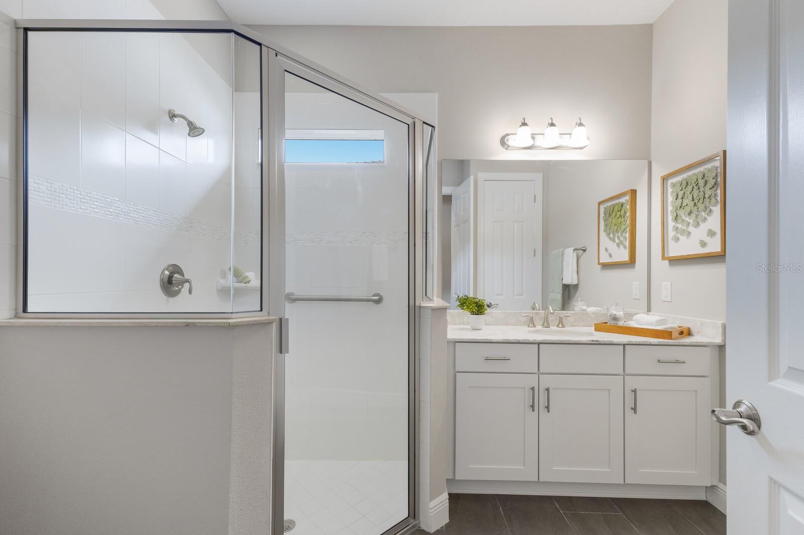 5203 LAKE OVERLOOK AVE, BRADENTON, FL, 34208