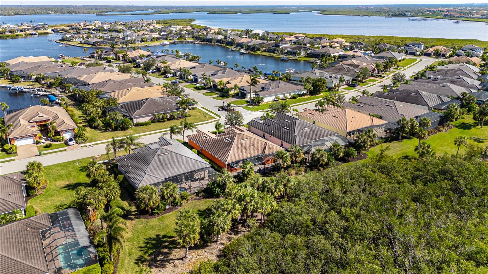 5203 LAKE OVERLOOK AVE, BRADENTON, FL, 34208