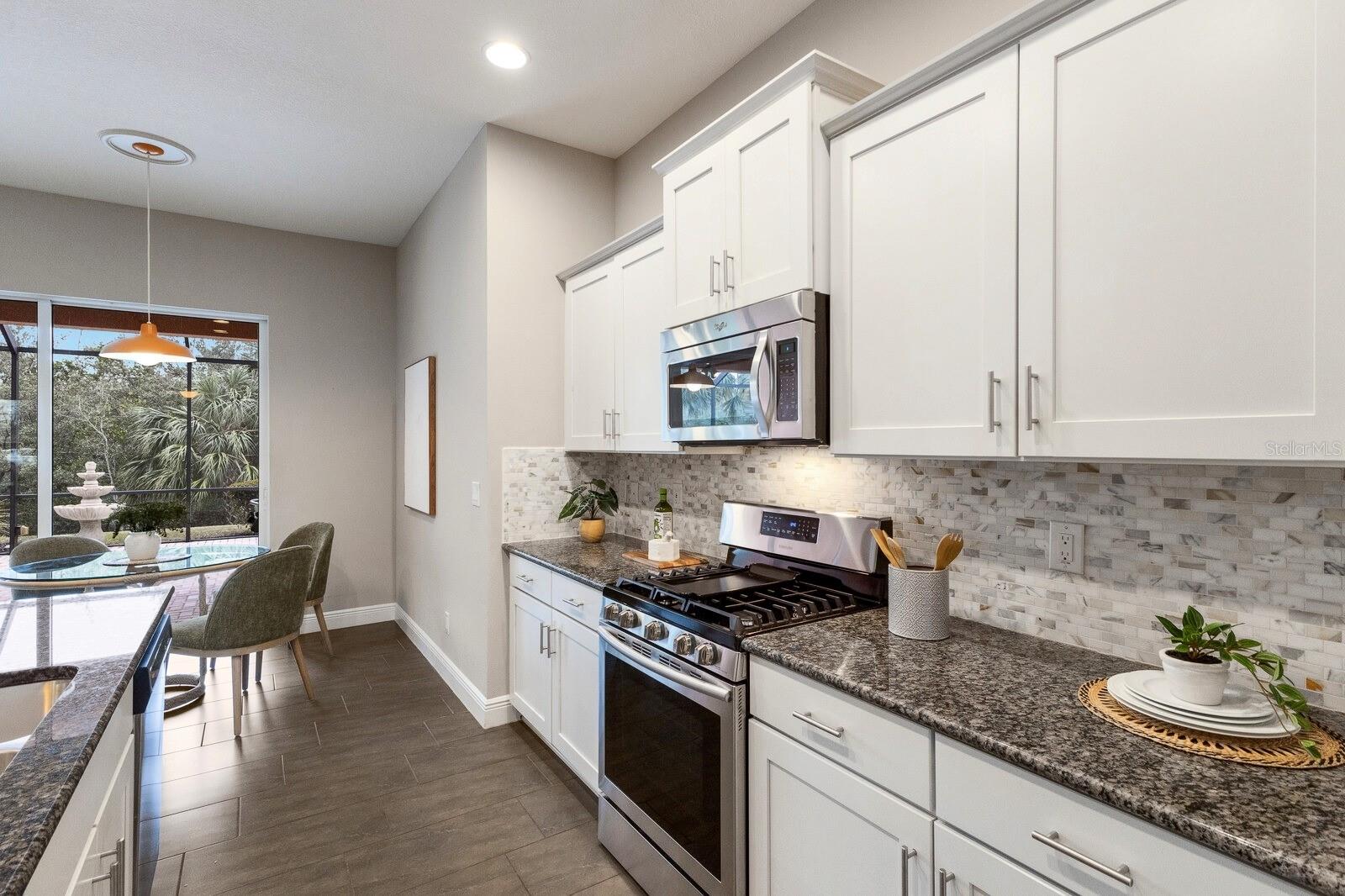 5203 LAKE OVERLOOK AVE, BRADENTON, FL, 34208