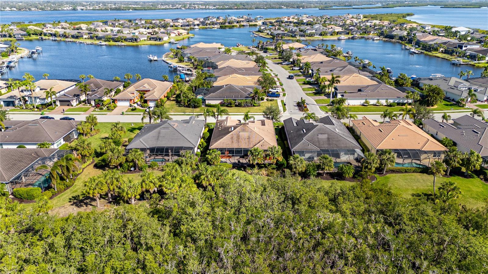 5203 LAKE OVERLOOK AVE, BRADENTON, FL, 34208