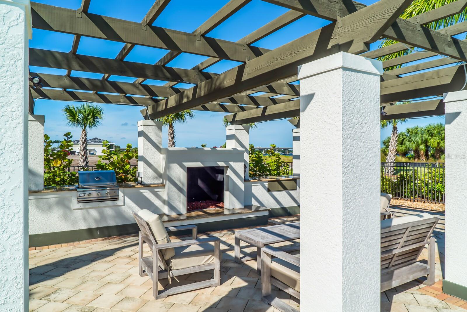 5203 LAKE OVERLOOK AVE, BRADENTON, FL, 34208