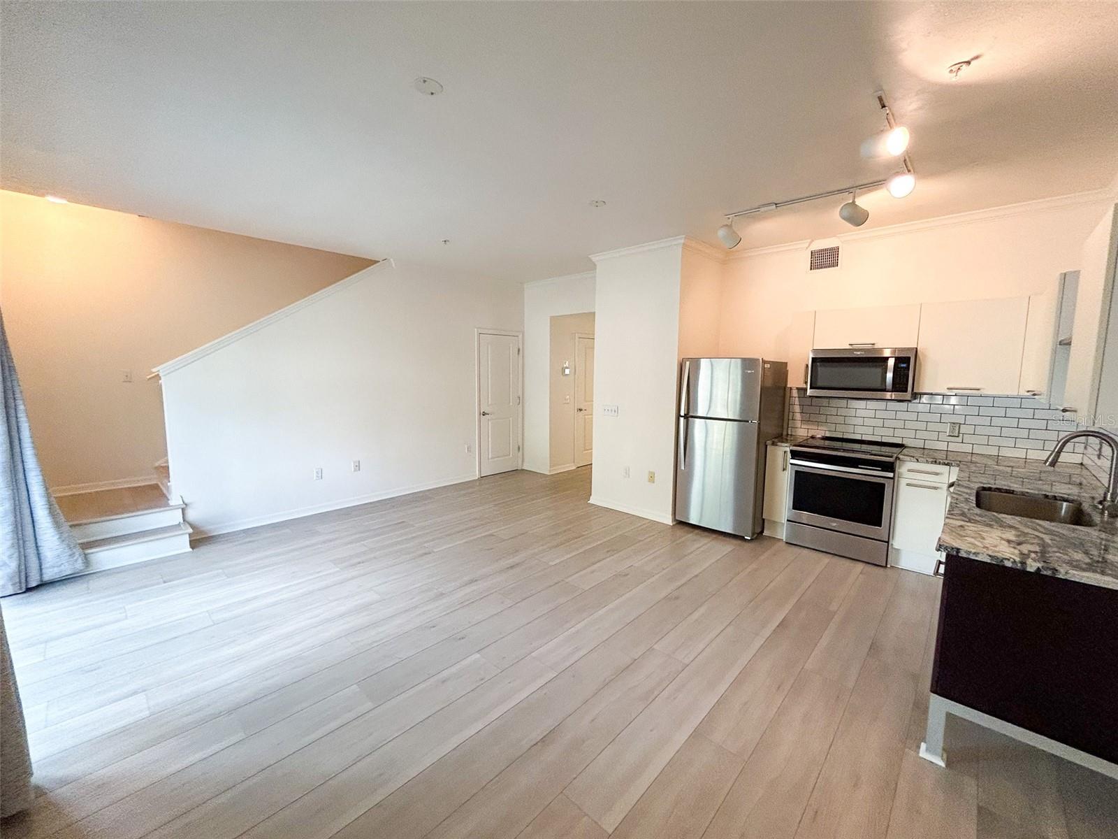 20 SW 6TH ST #212, GAINESVILLE, FL, 32601